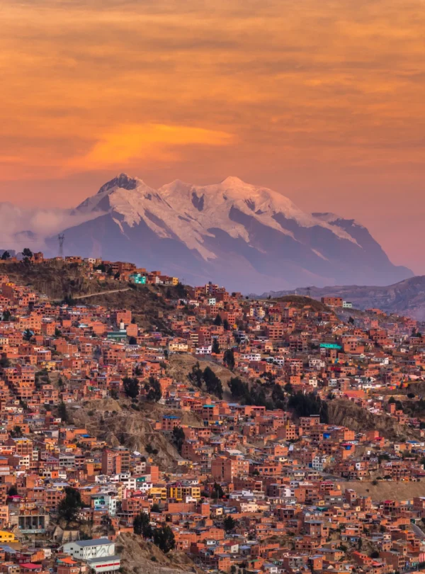 panorama-of-the-city-of-la-paz-with-mountain-of-il-2026-01-07-02-20-29-utc